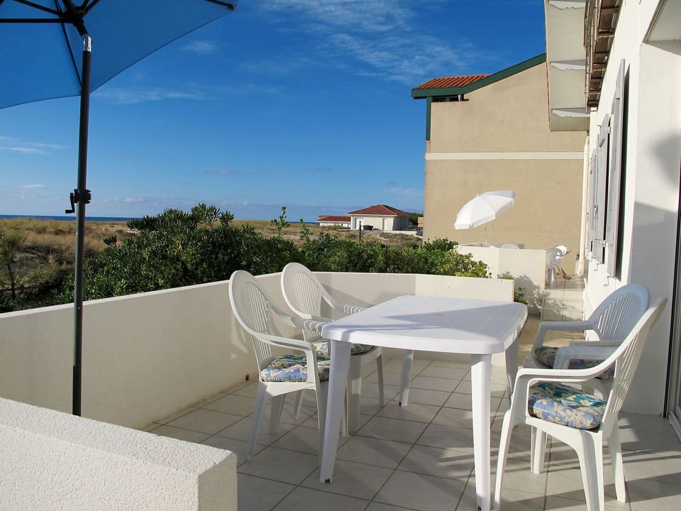 Property, House, Building, Real Estate, Apartment, Balcony, Room, Residential Area, Furniture, Architecture