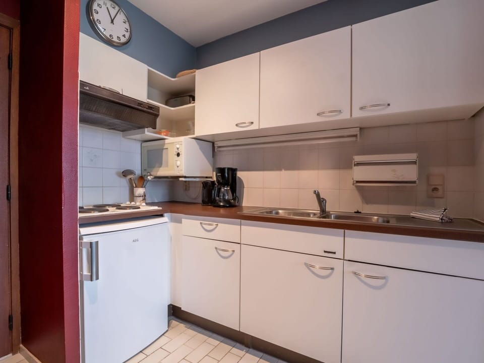 Kitchen, Kitchen Appliance, Countertop, Major Appliance, Cabinetry, Kitchen Sink, Sink, Plumbing Fixture, Interior Design, Flooring