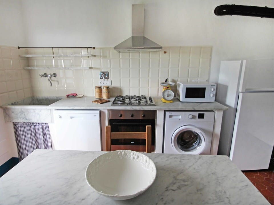 Property, Room, Major Appliance, Furniture, Kitchen, Floor, Interior Design, Cabinetry, Countertop, House