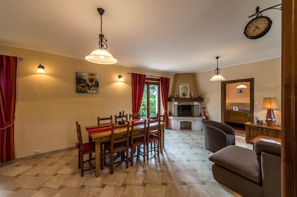 Villa Catarina is a beautiful holiday home and is located in the unspoilt village of Kringa.