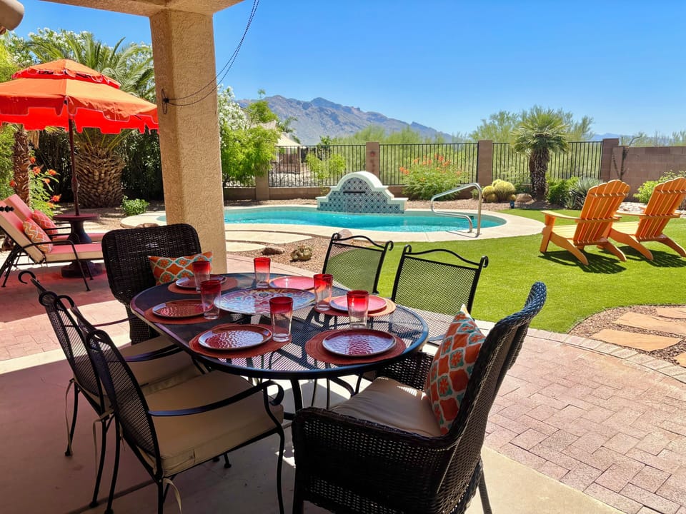 Your desert oasis with mountain views. 