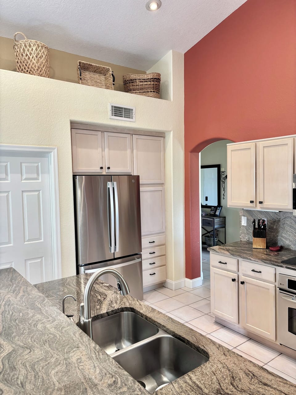 Great space for cooking.