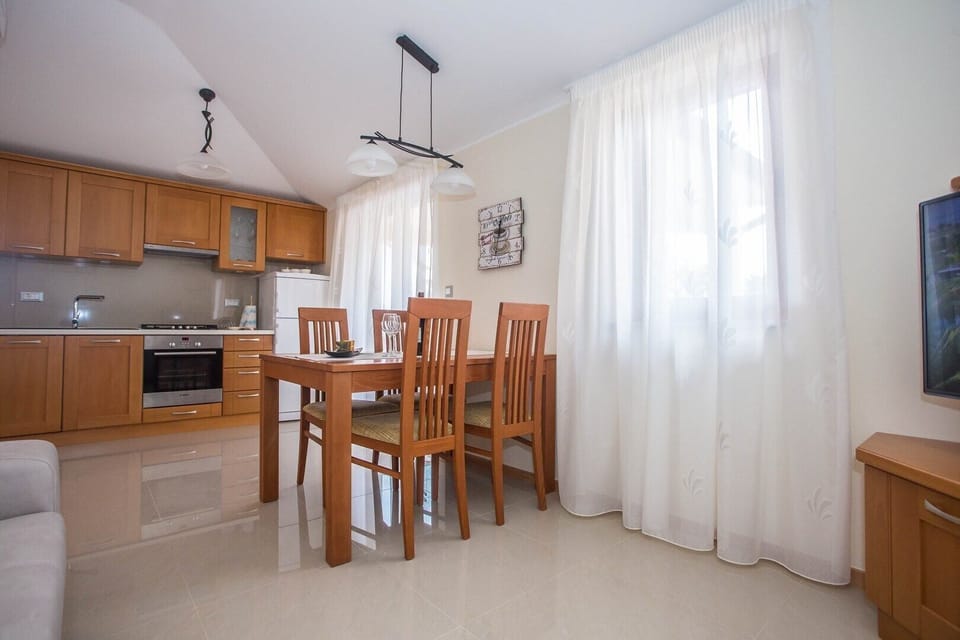 Spacious and modern apartment Stanko.