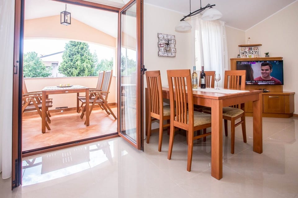 Spacious and modern apartment Stanko.
