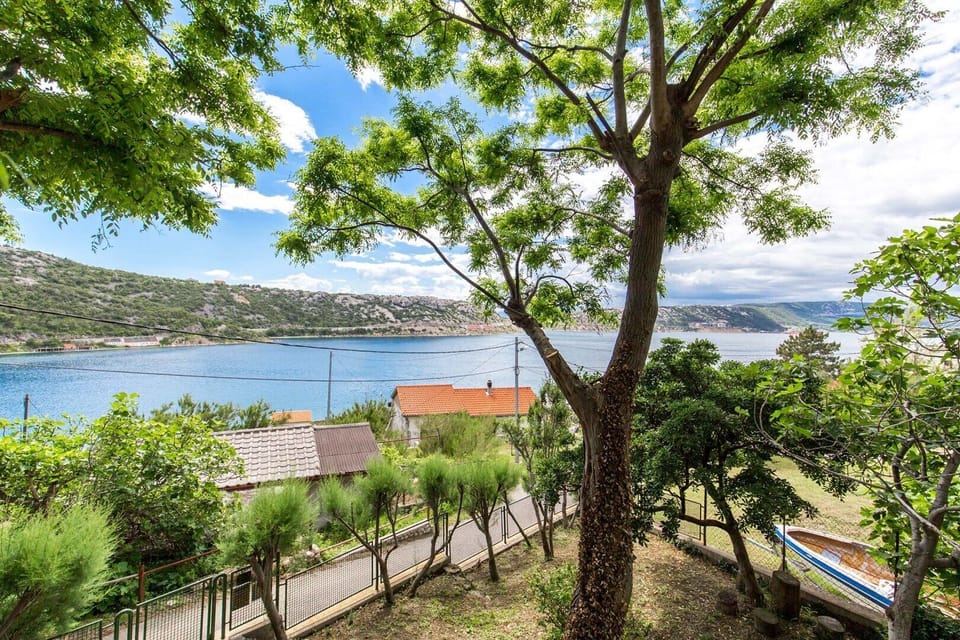 Wonderful apartment Bakarac with breathtaking view of the sea and the surrounding beauty of nature.