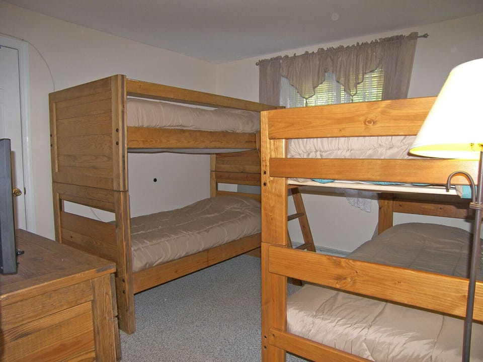Bunk Bedroom