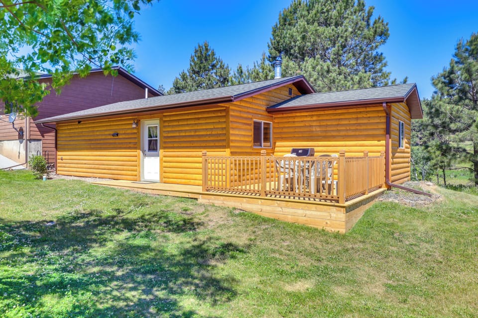 Rapid City Vacation Rental | 2BR | 1BA | 912 Sq Ft | Step-Free Access