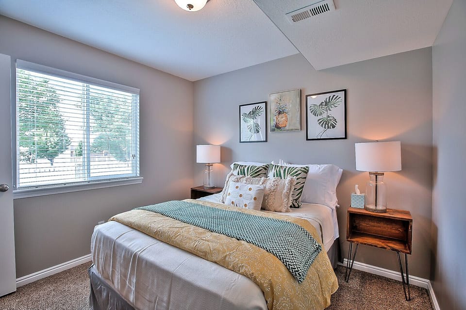 Bedroom 4, downstairs with full size bed