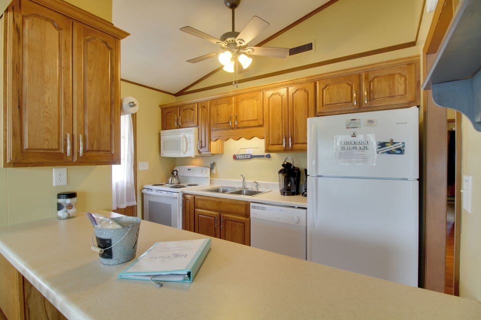 Kitchen | Fully Equipped
