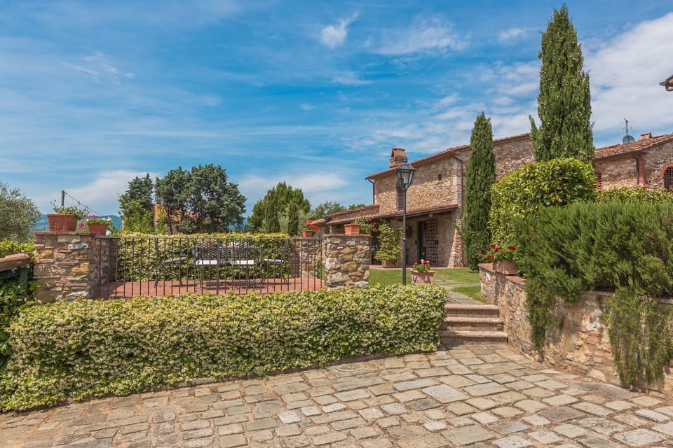 Property, Sky, Wall, House, Building, Real Estate, Tree, Cloud, Home, Residential Area