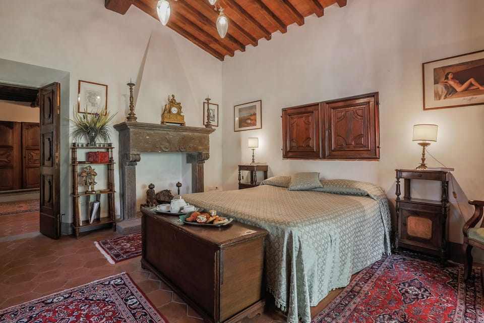 Bedroom, Furniture, Room, Bed, Property, Interior Design, Bed Frame, Building, Bed Sheet, Ceiling