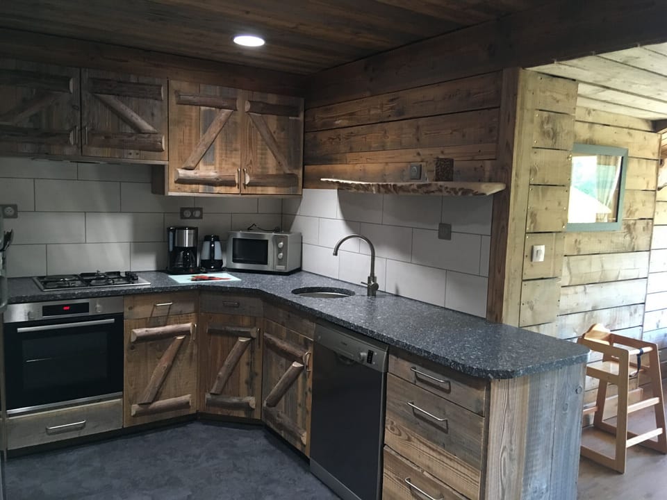 Apartment for rent with fully equipped kitchen
