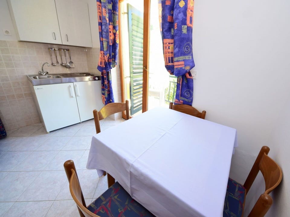 Room, Property, Furniture, Table, Interior Design, House, Floor, Chair, Art