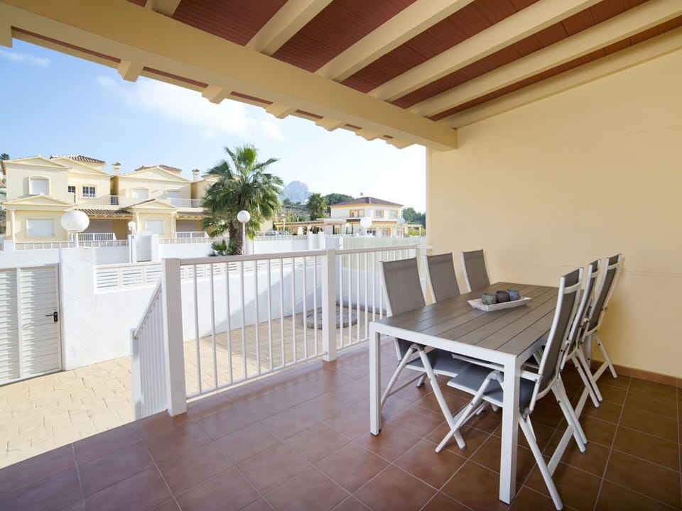 Property, Building, Room, House, Real Estate, Furniture, Balcony, Floor, Apartment, Home