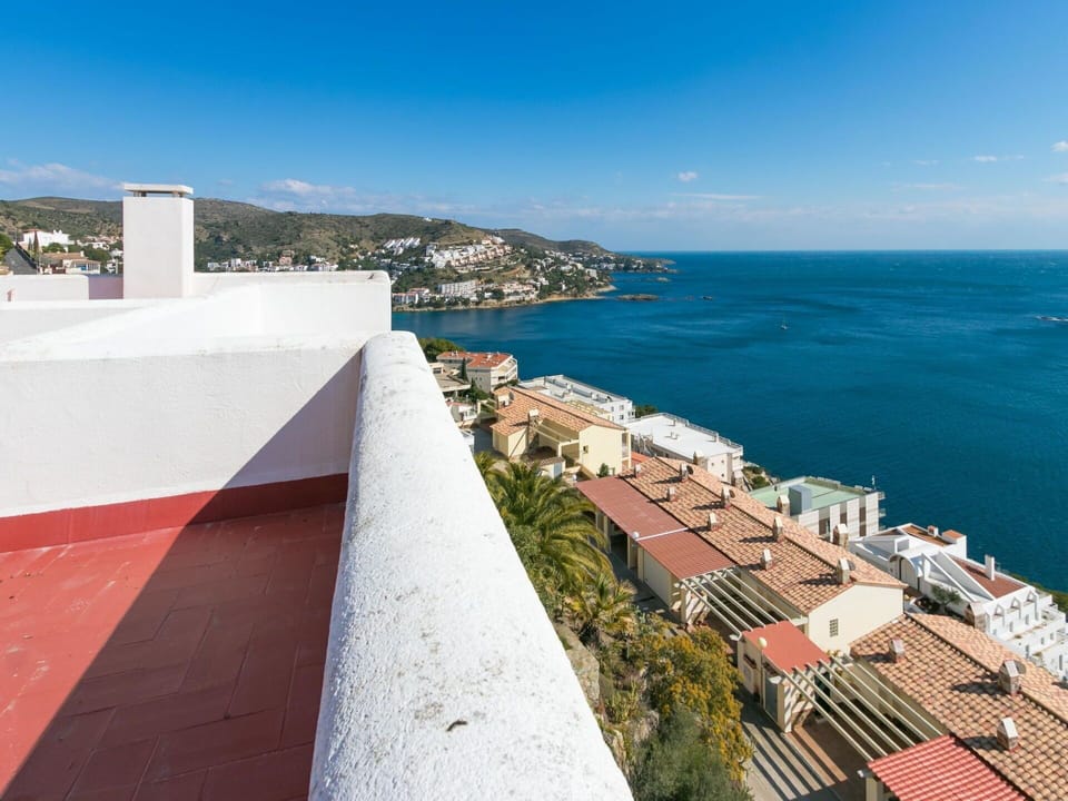 Blue, Sea, Property, Sky, Coast, Architecture, Roof, Vacation, Summer, Tourism