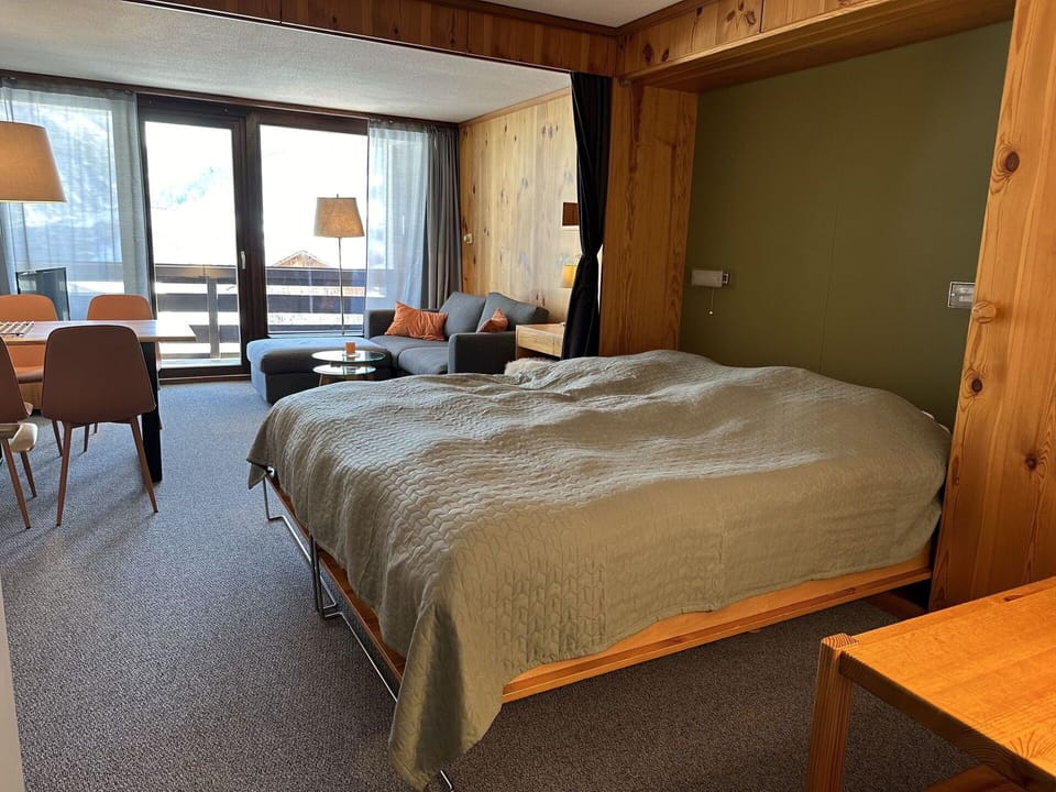 Furniture, Property, Building, Comfort, Bed Frame, Window, Textile, Wood, Bed, Interior Design