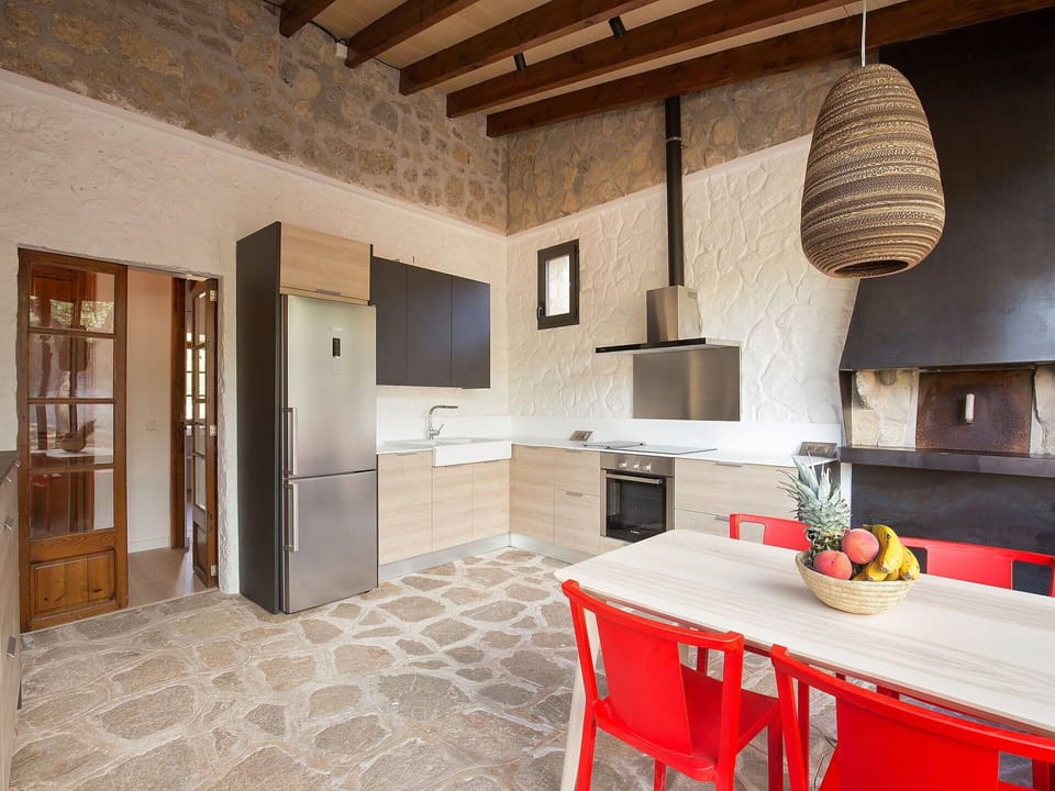 Property, Room, Building, House, Interior Design, Furniture, Ceiling, Floor, Real Estate, Architecture