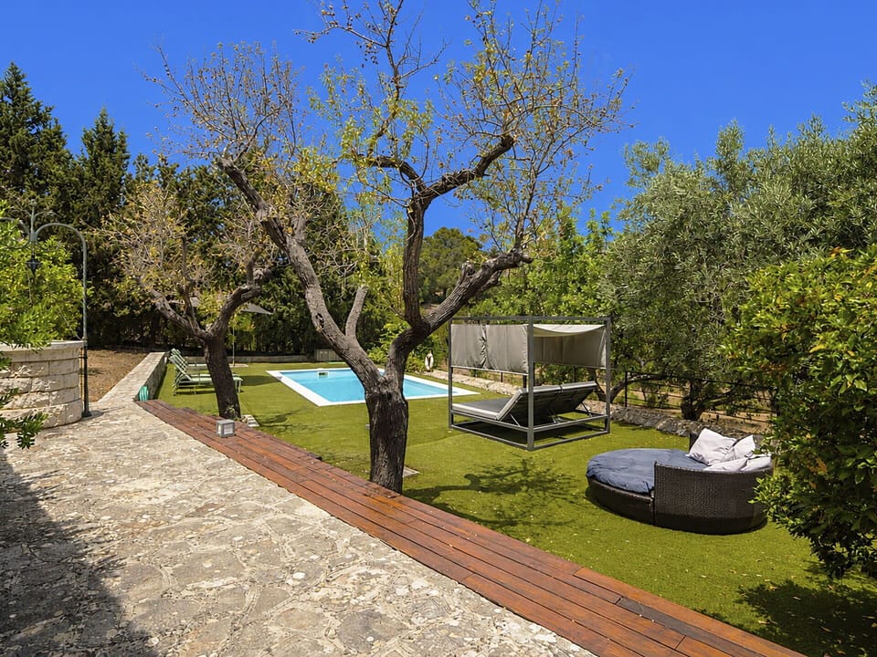 Garden, Swimming Pool, Shade, Outdoor Furniture, Backyard, Landscaping, Resort, Eco Hotel, Yard, Lawn