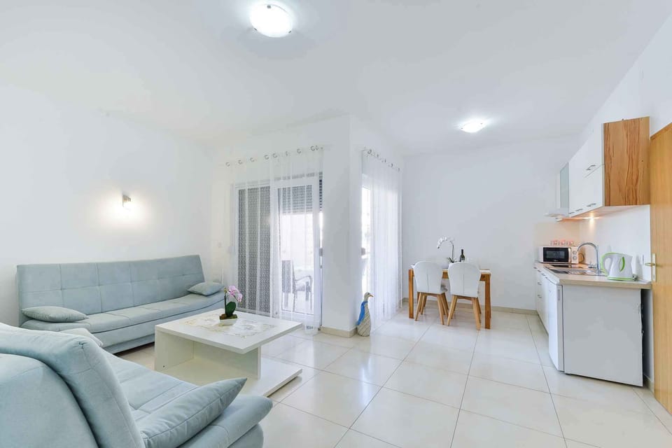 living/bedroom
