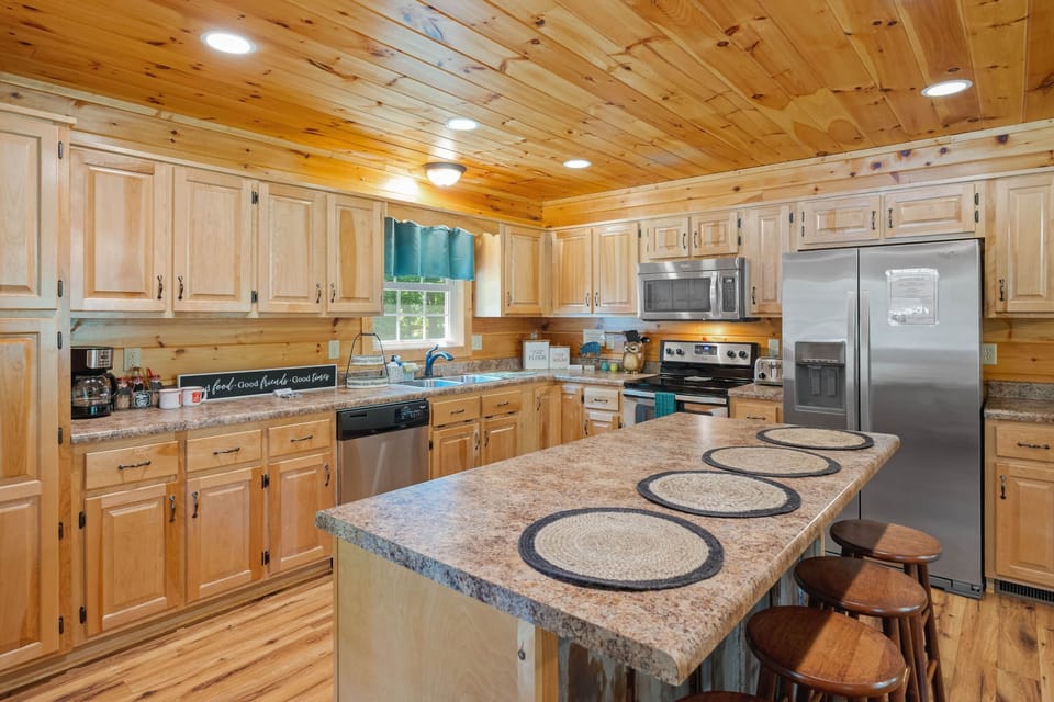 Large island for dining or preparing food.
