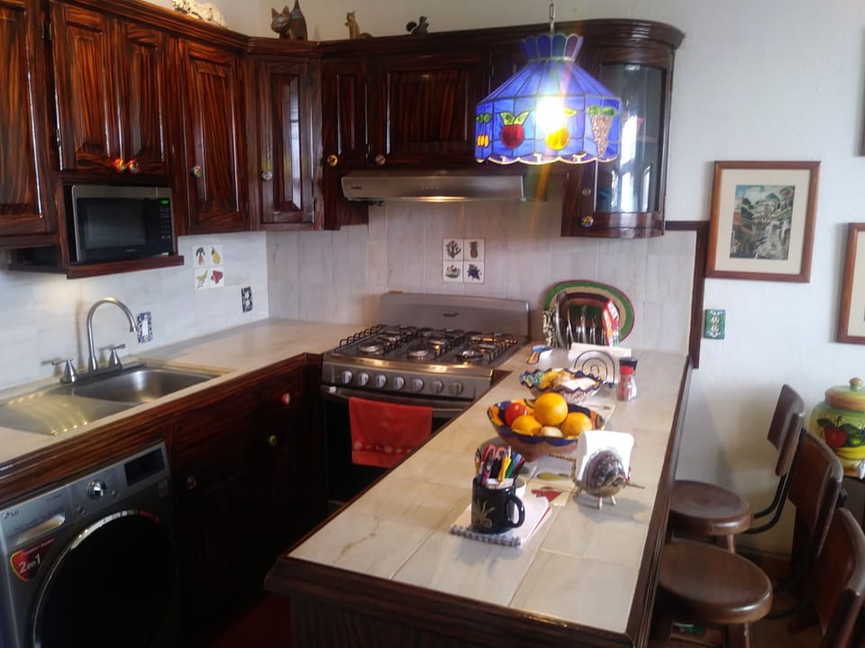 The kitchen has everything you need 