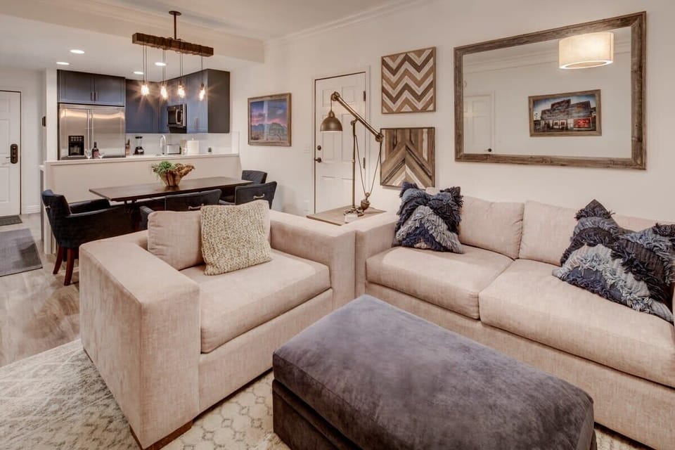 Living Room with pullout full sofa