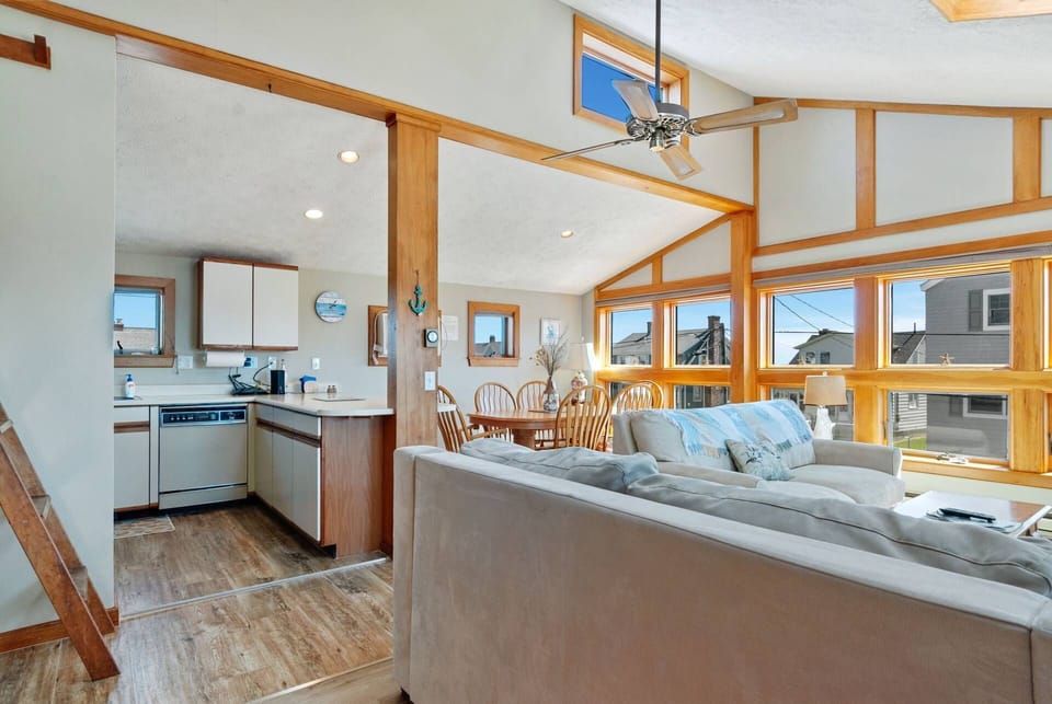 Newly tiled kitchen and spacious open floor plan living area