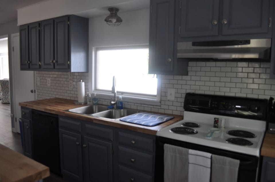 Main house kitchen #2