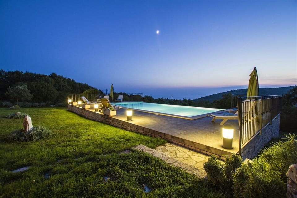Charming Villa Albina with breathtaking views of the bays Rasa.