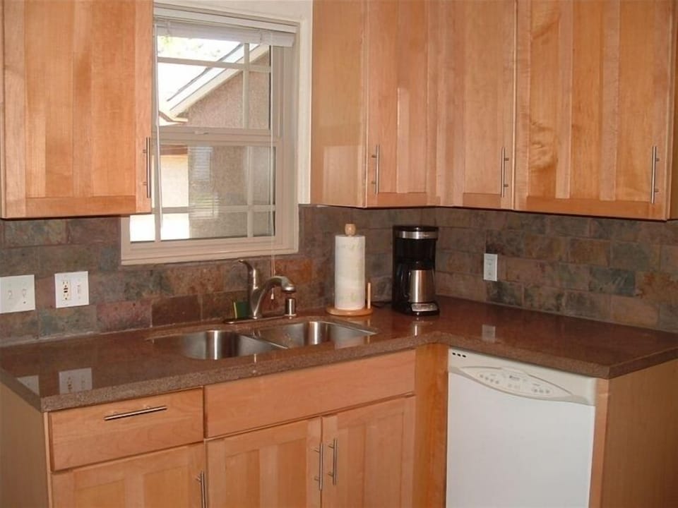 granite countertops, modern renovated kitchen, coffee pot & coffee provided