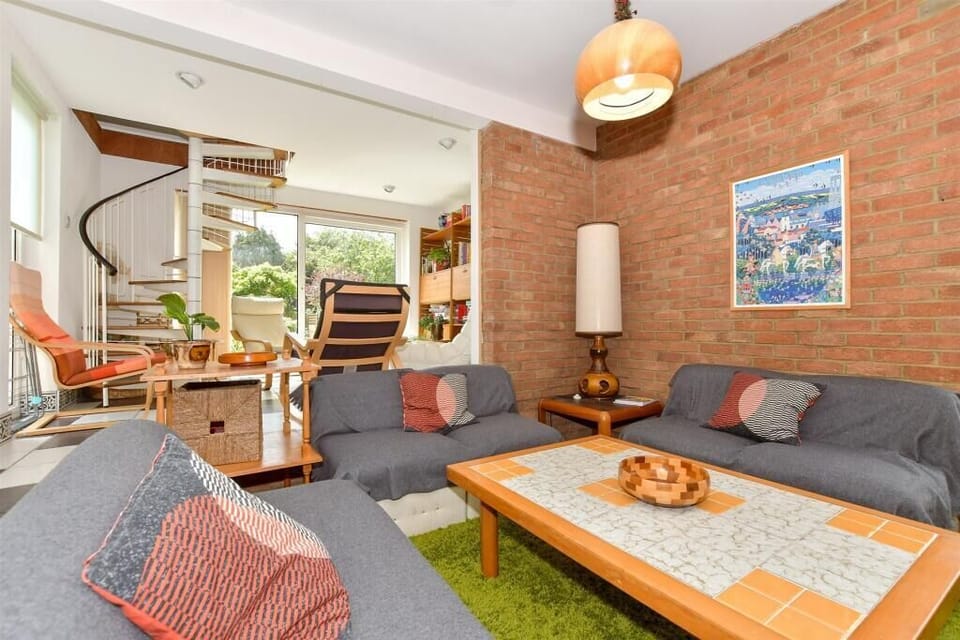 Cosy sunken snug