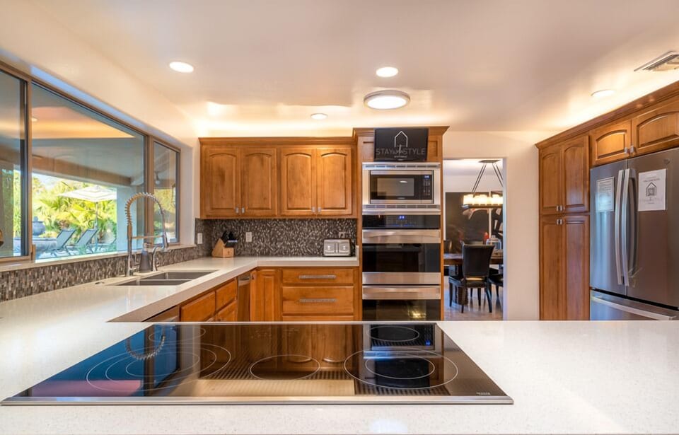 Nice Kitchen - double ovens