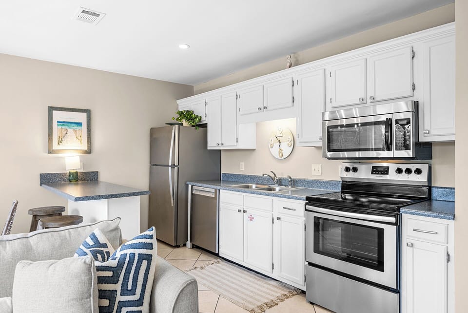 Inlet Dunes 209 Kitchen Alt