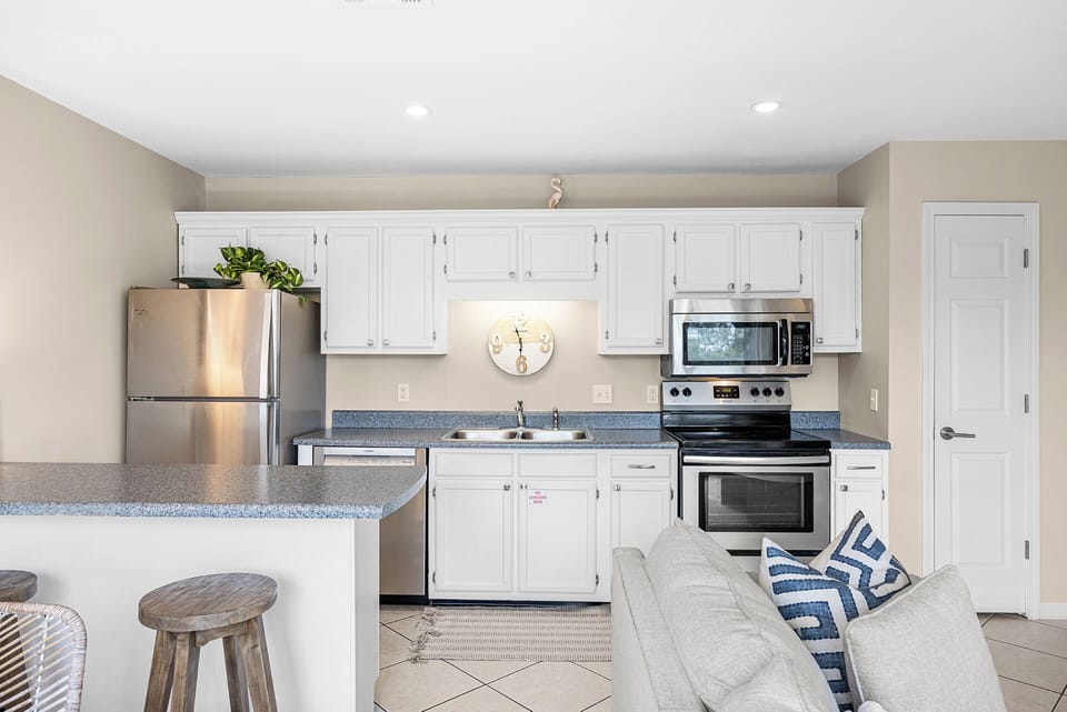 Inlet Dunes 209 Kitchen Alt 2