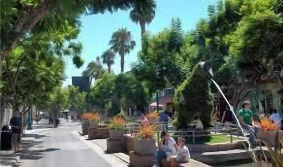 Third Street Promenade for shopping, theaters, restaurants, and entertainment.