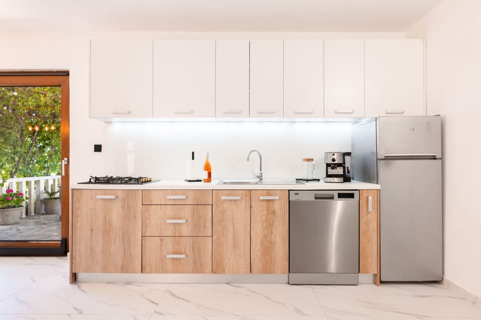 Kitchen 1
