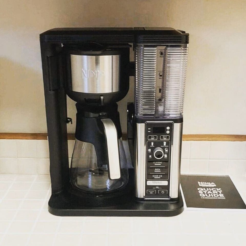 Make delicious espressos, cappuccinos, and coffees at your leisure.