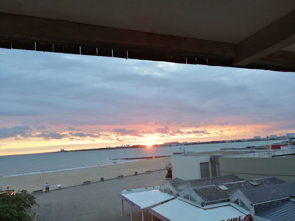 Beach/ocean view