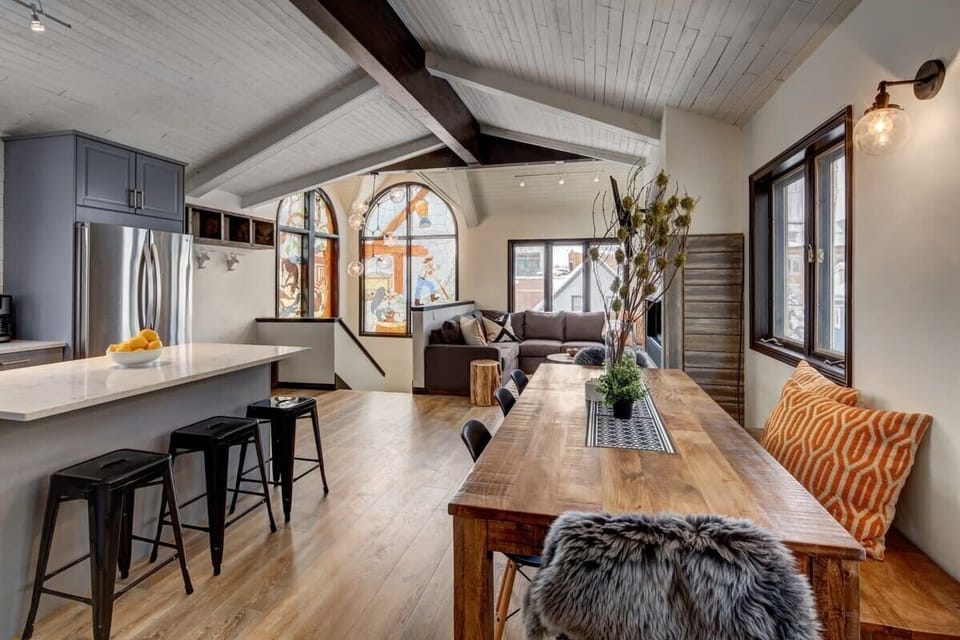 The open concept/space allows for great interaction between family members/friends!