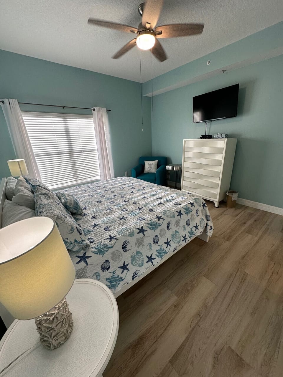 Second bedroom has 43 in smart TV