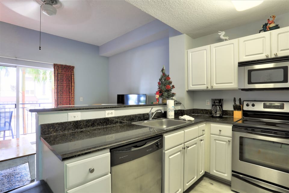 Fully Stocked Kitchen