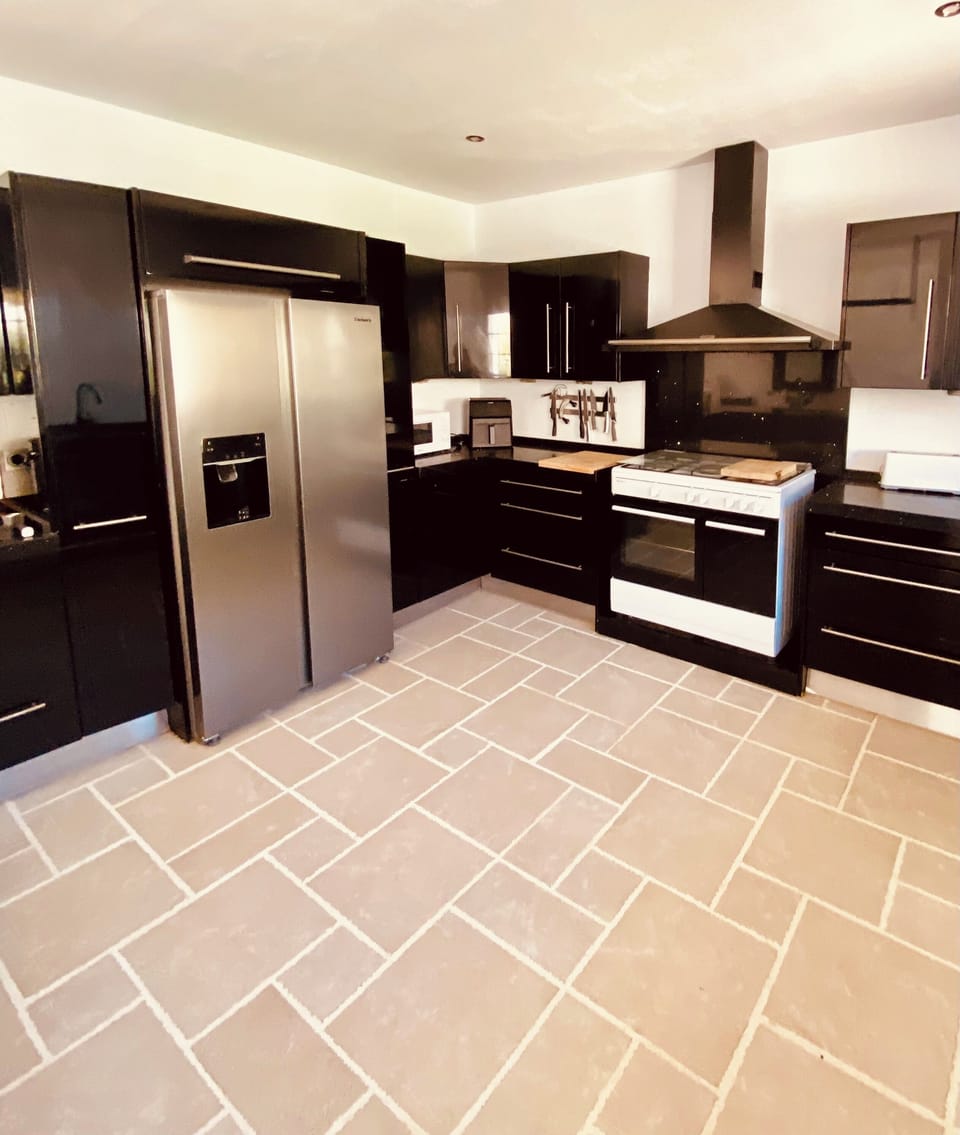 Large equipped kitchen