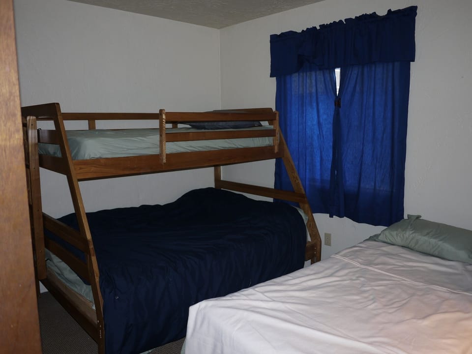 Bunk bedroom #2