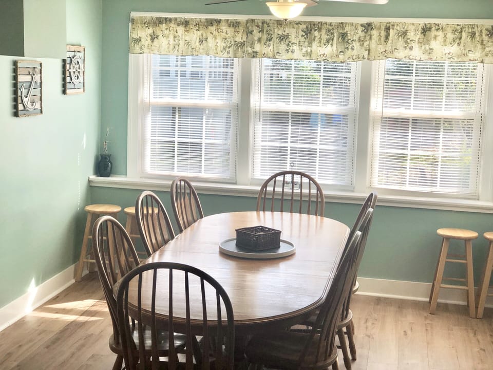 Extra large table for big gatherings