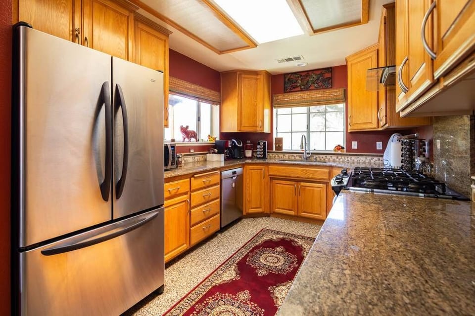 Spacious and well equipped kitchen