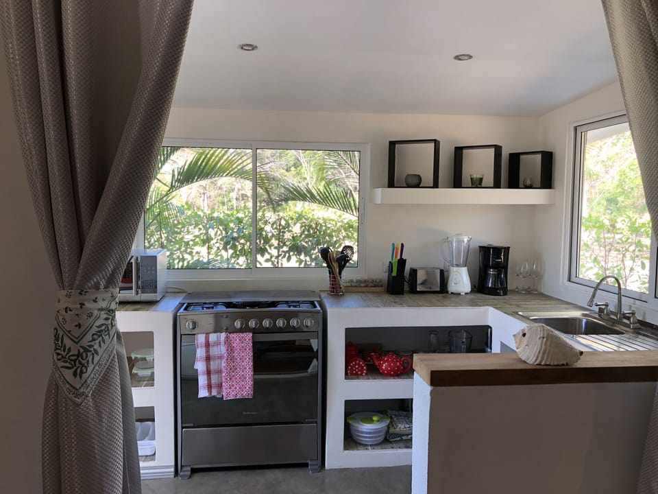 Access to the kitchen