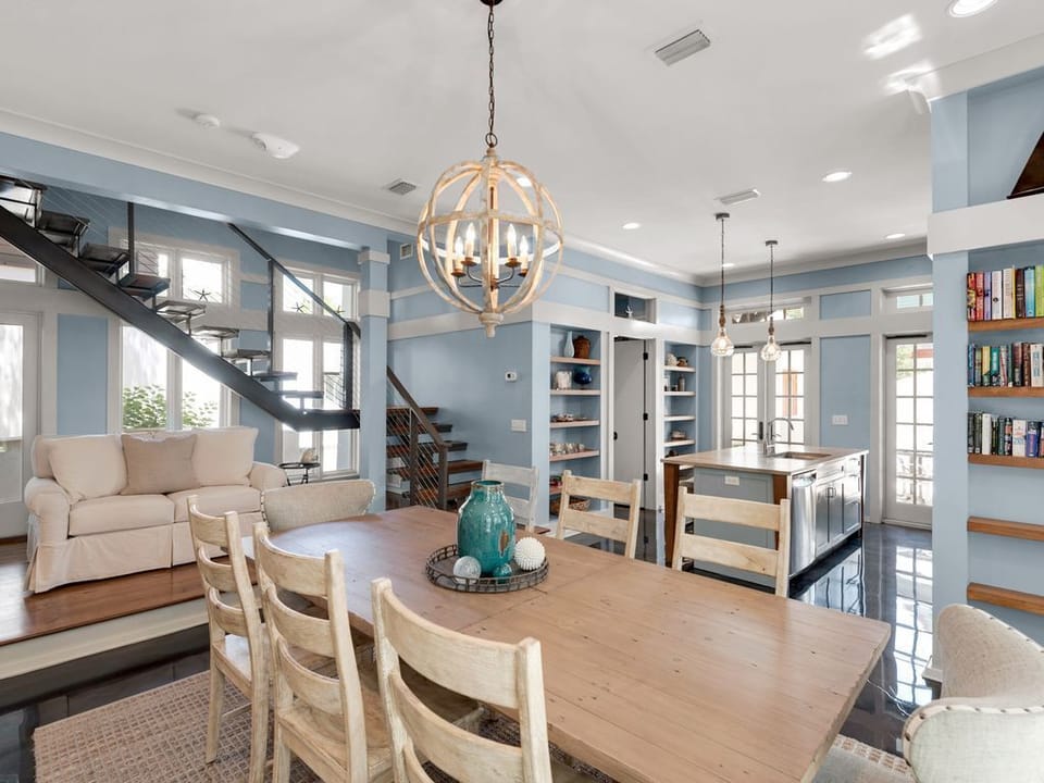 Open Dining with Kitchen