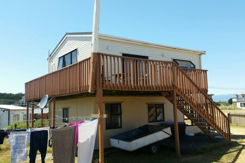 Decks on 3 sides