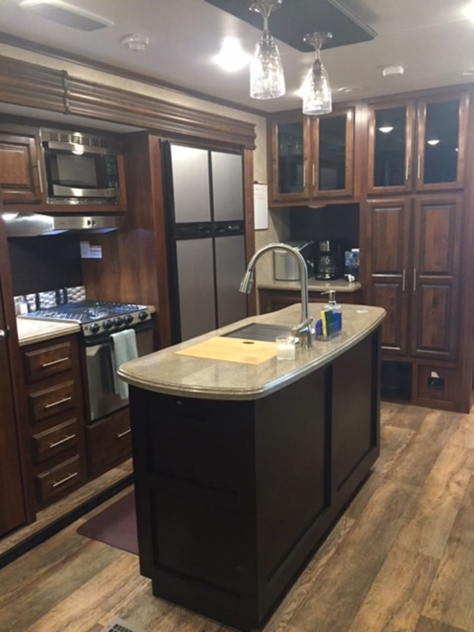 Nice view of kitchen area!