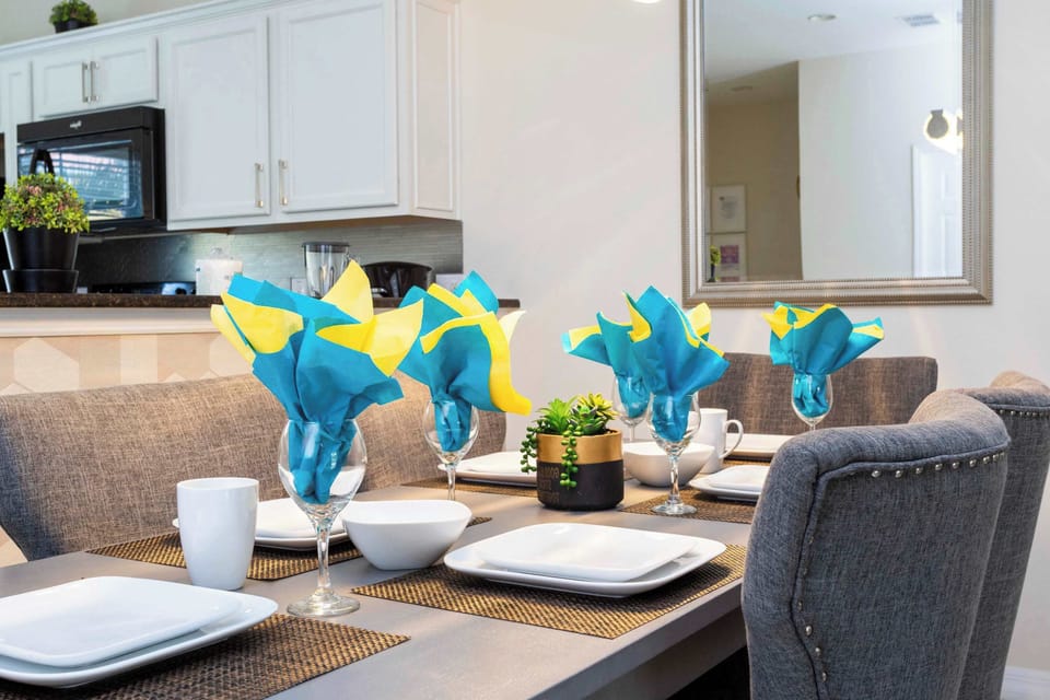 Open-Concept Living & Kitchen Space: Enjoy spacious comfort in this bright, stylish open-plan area perfect for socializing, relaxing, and creating memorable family meals.